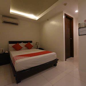 quezon city bed and breakfast  1482m Icon Hotel Timog